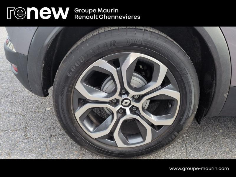 RENAULT Captur d’occasion à vendre à CHENNEVIÈRES-SUR-MARNE chez ADP - SOVEA 94 (Photo 10)