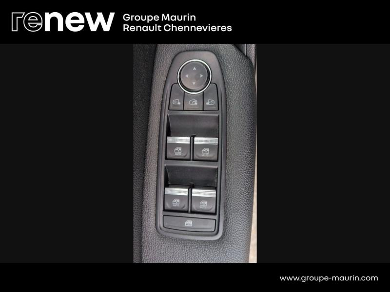 RENAULT Captur d’occasion à vendre à CHENNEVIÈRES-SUR-MARNE chez ADP - SOVEA 94 (Photo 18)