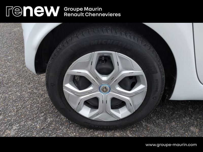 RENAULT Twingo d’occasion à vendre à CHENNEVIÈRES-SUR-MARNE chez ADP - SOVEA 94 (Photo 14)