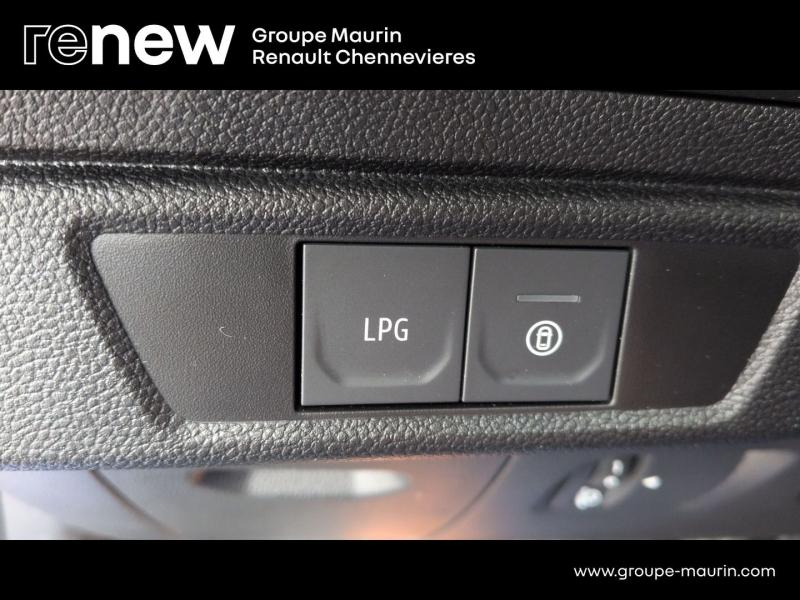 DACIA Sandero d’occasion à vendre à CHENNEVIÈRES-SUR-MARNE chez ADP - SOVEA 94 (Photo 20)