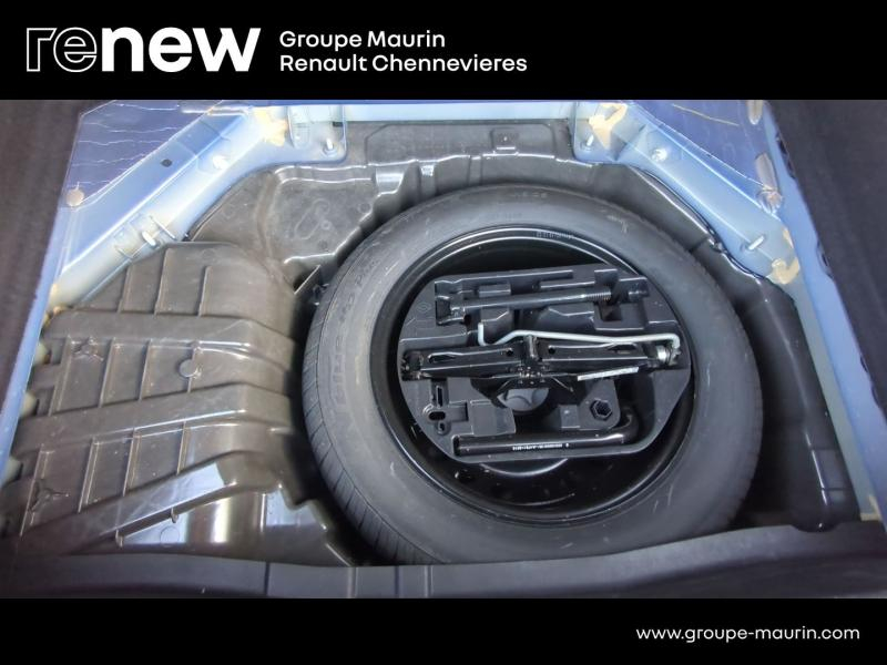 RENAULT Megane d’occasion à vendre à CHENNEVIÈRES-SUR-MARNE chez ADP - SOVEA 94 (Photo 15)