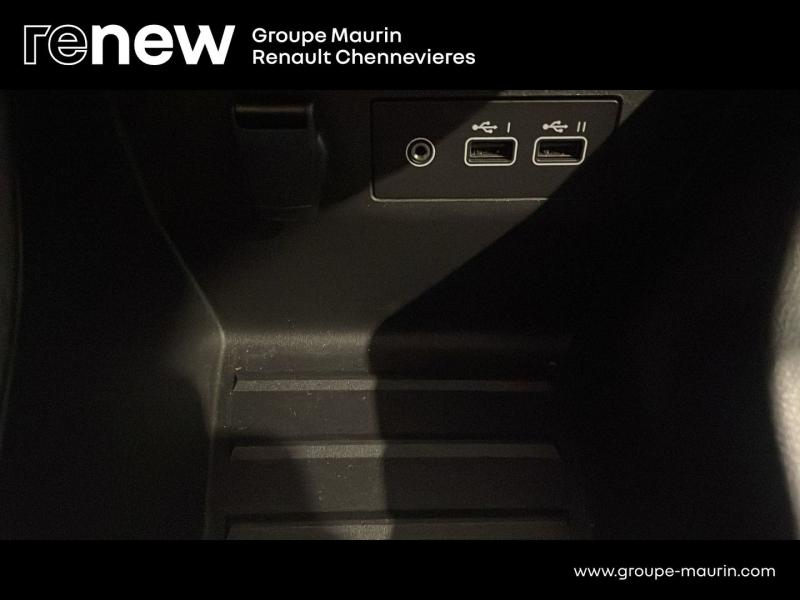 RENAULT Clio d’occasion à vendre à CHENNEVIÈRES-SUR-MARNE chez ADP - SOVEA 94 (Photo 15)