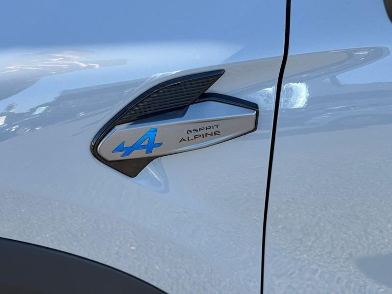 RENAULT  d’occasion à vendre à CHENNEVIÈRES-SUR-MARNE chez ADP - SOVEA 94 (Photo 10)