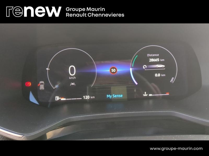 RENAULT Clio d’occasion à vendre à CHENNEVIÈRES-SUR-MARNE chez ADP - SOVEA 94 (Photo 20)