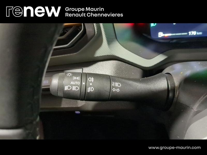 DACIA  d’occasion à vendre à CHENNEVIÈRES-SUR-MARNE chez ADP - SOVEA 94 (Photo 17)