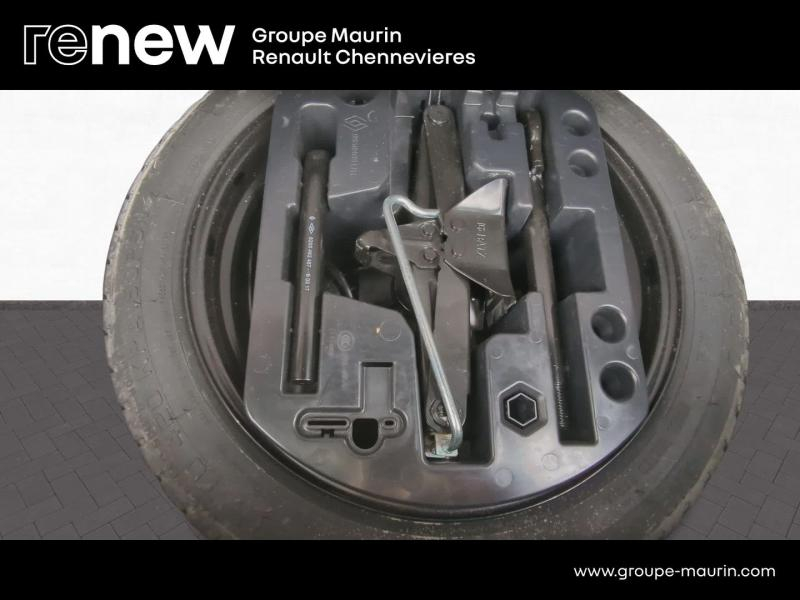 RENAULT Captur d’occasion à vendre à CHENNEVIÈRES-SUR-MARNE chez ADP - SOVEA 94 (Photo 14)