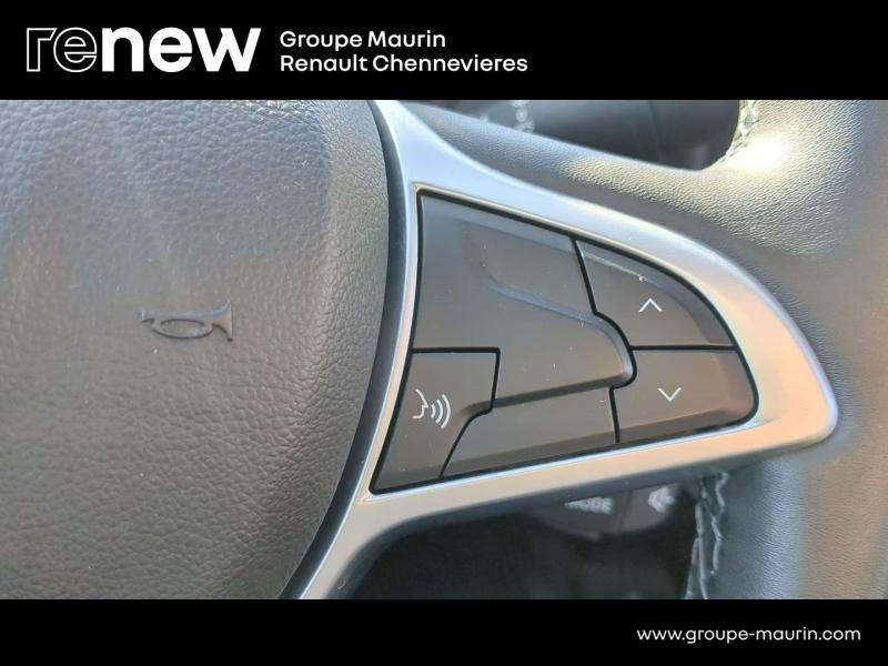 DACIA Duster d’occasion à vendre à CHENNEVIÈRES-SUR-MARNE chez ADP - SOVEA 94 (Photo 16)