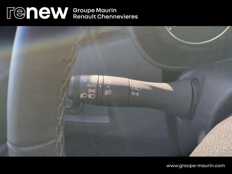 DACIA Duster d’occasion à vendre à CHENNEVIÈRES-SUR-MARNE chez ADP - SOVEA 94 (Photo 17)