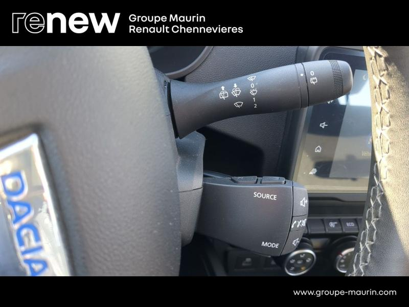 DACIA Duster d’occasion à vendre à CHENNEVIÈRES-SUR-MARNE chez ADP - SOVEA 94 (Photo 18)