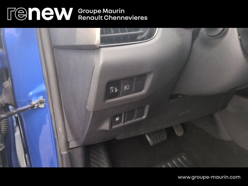 TOYOTA C-HR d’occasion à vendre à CHENNEVIÈRES-SUR-MARNE chez ADP - SOVEA 94 (Photo 16)