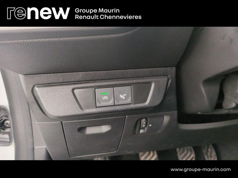DACIA Sandero d’occasion à vendre à CHENNEVIÈRES-SUR-MARNE chez ADP - SOVEA 94 (Photo 15)