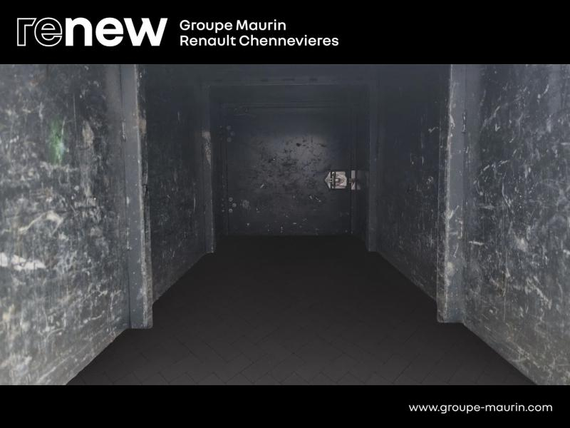 RENAULT Master Benne VUL d’occasion à vendre à CHENNEVIÈRES-SUR-MARNE chez ADP - SOVEA 94 (Photo 17)