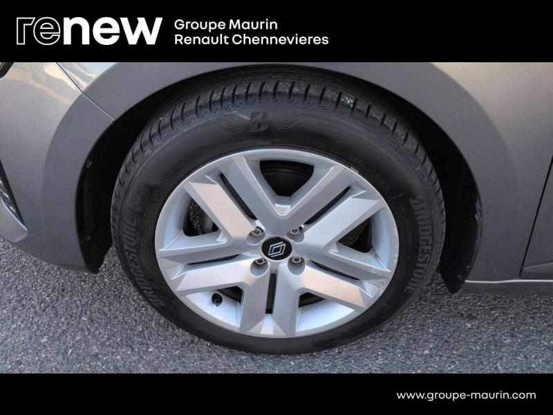 RENAULT Clio d’occasion à vendre à CHENNEVIÈRES-SUR-MARNE chez ADP - SOVEA 94 (Photo 11)