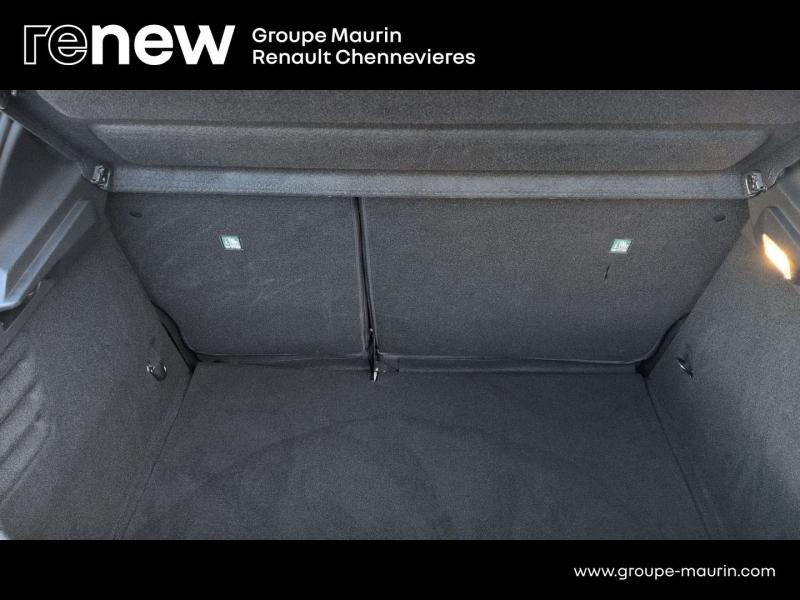 RENAULT Clio d’occasion à vendre à CHENNEVIÈRES-SUR-MARNE chez ADP - SOVEA 94 (Photo 12)