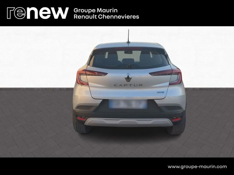 RENAULT Captur d’occasion à vendre à CHENNEVIÈRES-SUR-MARNE chez ADP - SOVEA 94 (Photo 6)