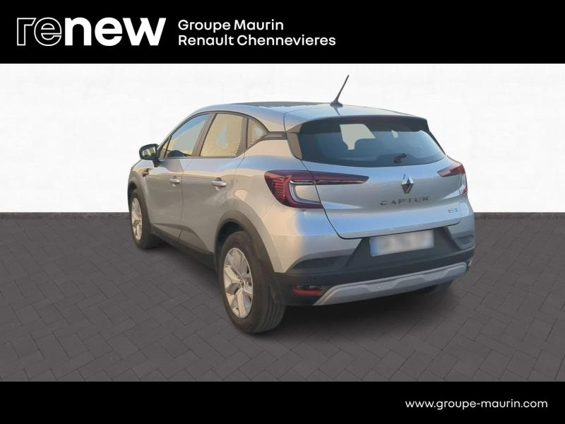 RENAULT Captur d’occasion à vendre à CHENNEVIÈRES-SUR-MARNE chez ADP - SOVEA 94 (Photo 7)