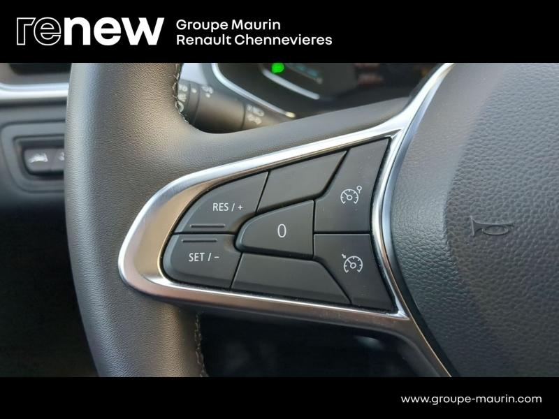 RENAULT Captur d’occasion à vendre à CHENNEVIÈRES-SUR-MARNE chez ADP - SOVEA 94 (Photo 15)