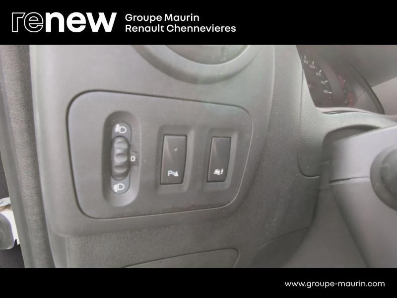RENAULT Master Fg VUL d’occasion à vendre à CHENNEVIÈRES-SUR-MARNE chez ADP - SOVEA 94 (Photo 18)