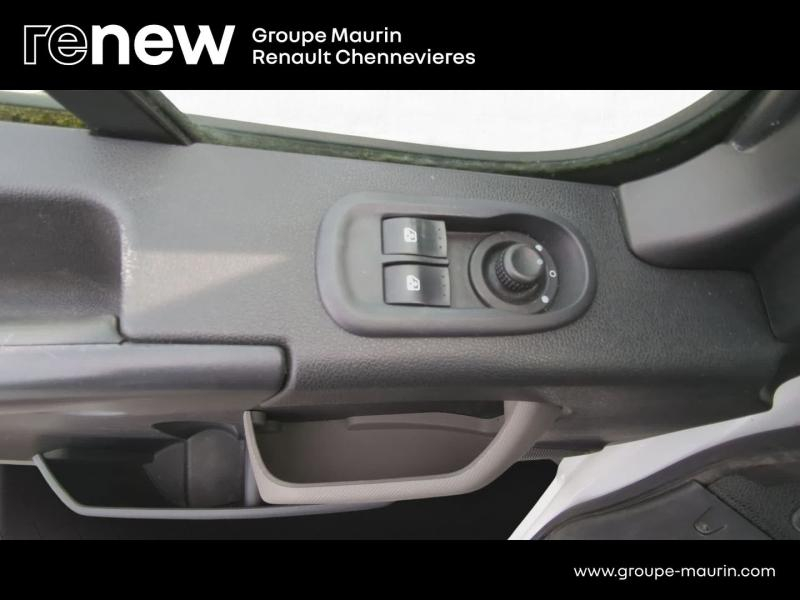 RENAULT Master Fg VUL d’occasion à vendre à CHENNEVIÈRES-SUR-MARNE chez ADP - SOVEA 94 (Photo 19)