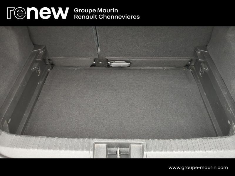 RENAULT Captur d’occasion à vendre à CHENNEVIÈRES-SUR-MARNE chez ADP - SOVEA 94 (Photo 14)