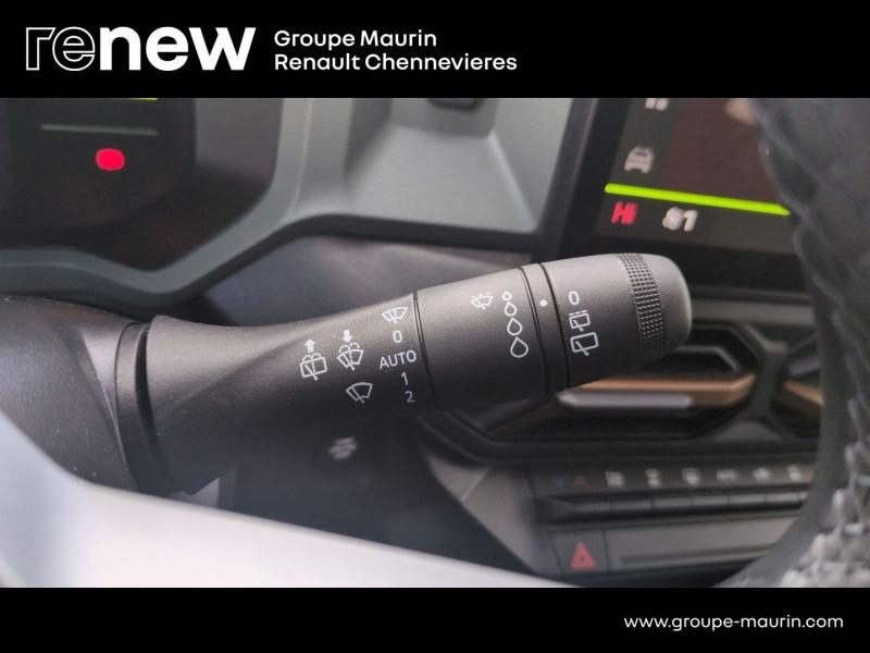 DACIA Duster d’occasion à vendre à CHENNEVIÈRES-SUR-MARNE chez ADP - SOVEA 94 (Photo 18)
