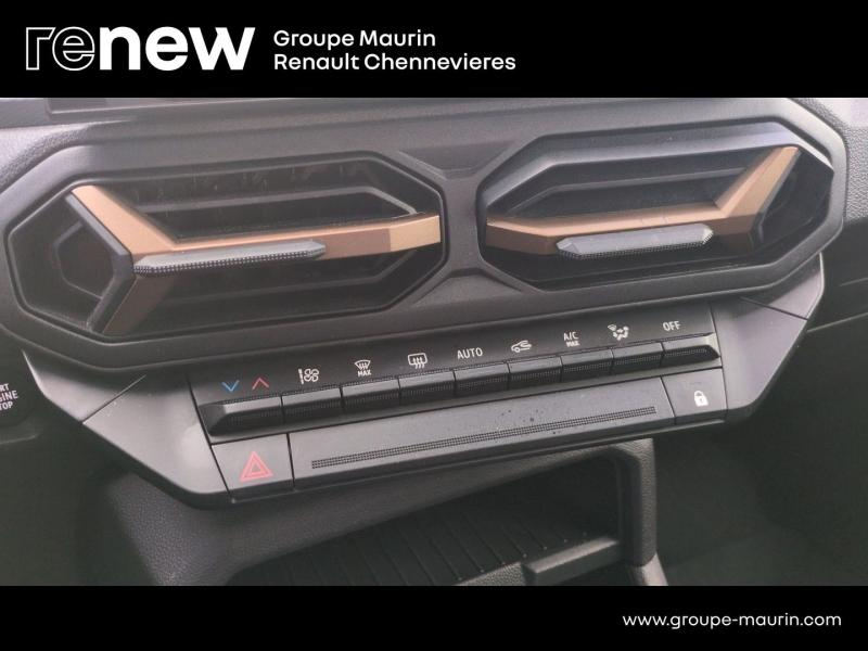 DACIA Duster d’occasion à vendre à CHENNEVIÈRES-SUR-MARNE chez ADP - SOVEA 94 (Photo 19)