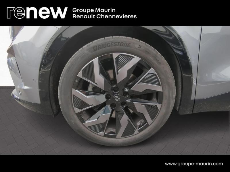 RENAULT  d’occasion à vendre à CHENNEVIÈRES-SUR-MARNE chez ADP - SOVEA 94 (Photo 10)