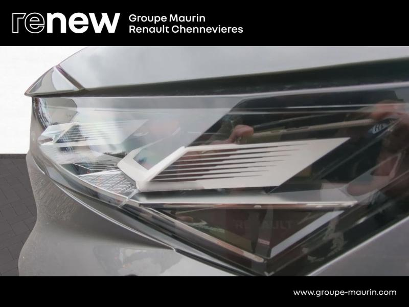 RENAULT  d’occasion à vendre à CHENNEVIÈRES-SUR-MARNE chez ADP - SOVEA 94 (Photo 20)