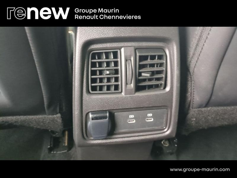 RENAULT Captur d’occasion à vendre à CHENNEVIÈRES-SUR-MARNE chez ADP - SOVEA 94 (Photo 12)