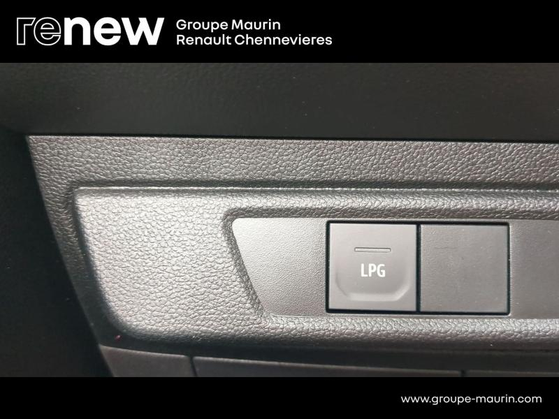 DACIA Sandero d’occasion à vendre à CHENNEVIÈRES-SUR-MARNE chez ADP - SOVEA 94 (Photo 20)