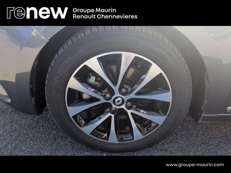 RENAULT Clio d’occasion à vendre à CHENNEVIÈRES-SUR-MARNE chez ADP - SOVEA 94 (Photo 9)