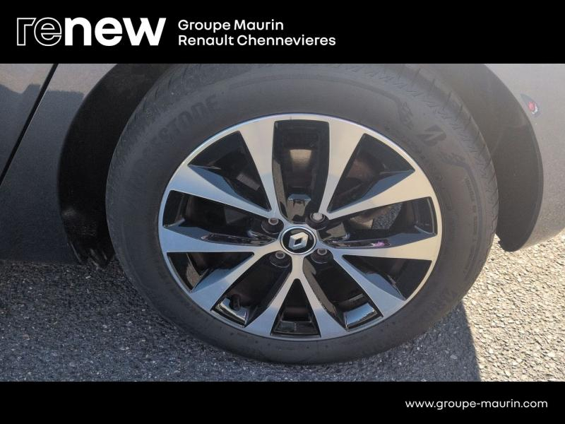 RENAULT Clio d’occasion à vendre à CHENNEVIÈRES-SUR-MARNE chez ADP - SOVEA 94 (Photo 10)