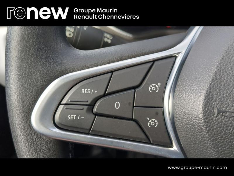 RENAULT Clio d’occasion à vendre à CHENNEVIÈRES-SUR-MARNE chez ADP - SOVEA 94 (Photo 16)