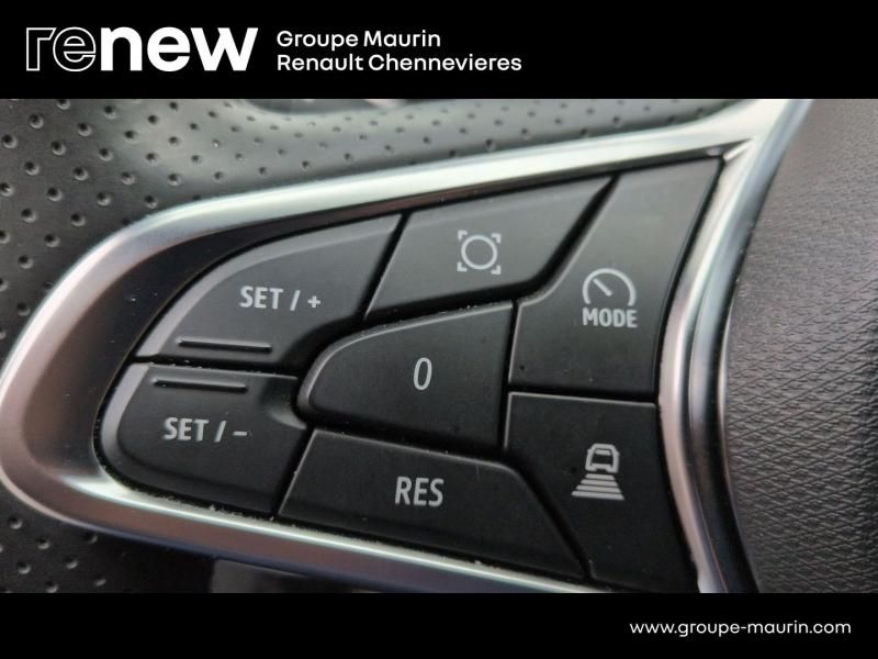 RENAULT  d’occasion à vendre à CHENNEVIÈRES-SUR-MARNE chez ADP - SOVEA 94 (Photo 20)