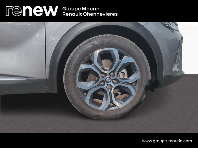 RENAULT Captur d’occasion à vendre à CHENNEVIÈRES-SUR-MARNE chez ADP - SOVEA 94 (Photo 11)