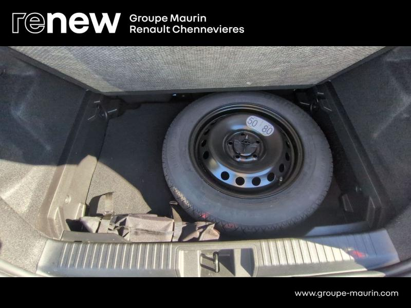 RENAULT Captur d’occasion à vendre à CHENNEVIÈRES-SUR-MARNE chez ADP - SOVEA 94 (Photo 16)