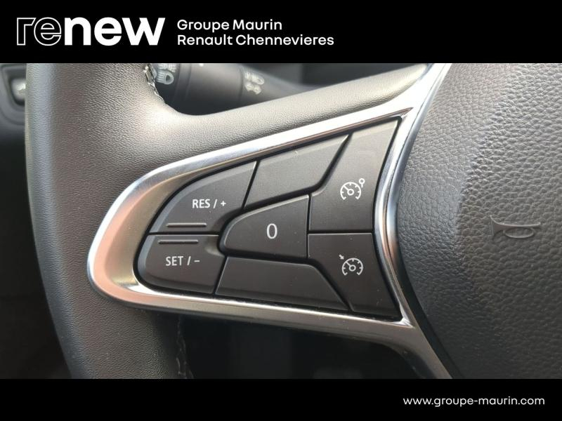 RENAULT Captur d’occasion à vendre à CHENNEVIÈRES-SUR-MARNE chez ADP - SOVEA 94 (Photo 16)