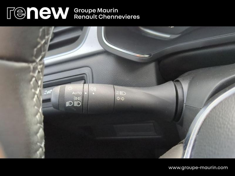 RENAULT Captur d’occasion à vendre à CHENNEVIÈRES-SUR-MARNE chez ADP - SOVEA 94 (Photo 18)