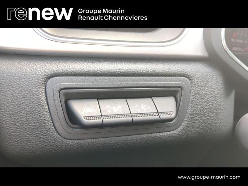 RENAULT Captur d’occasion à vendre à CHENNEVIÈRES-SUR-MARNE chez ADP - SOVEA 94 (Photo 20)