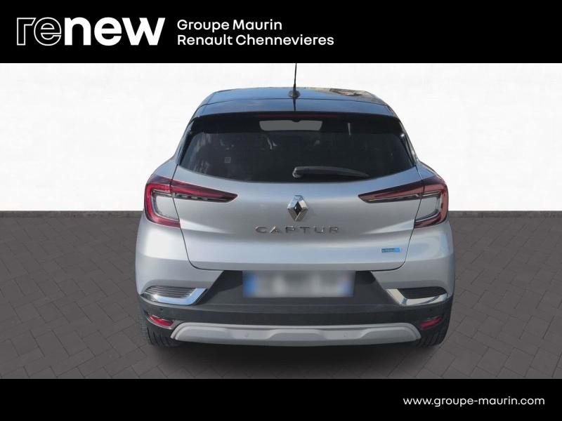 RENAULT Captur d’occasion à vendre à CHENNEVIÈRES-SUR-MARNE chez ADP - SOVEA 94 (Photo 6)