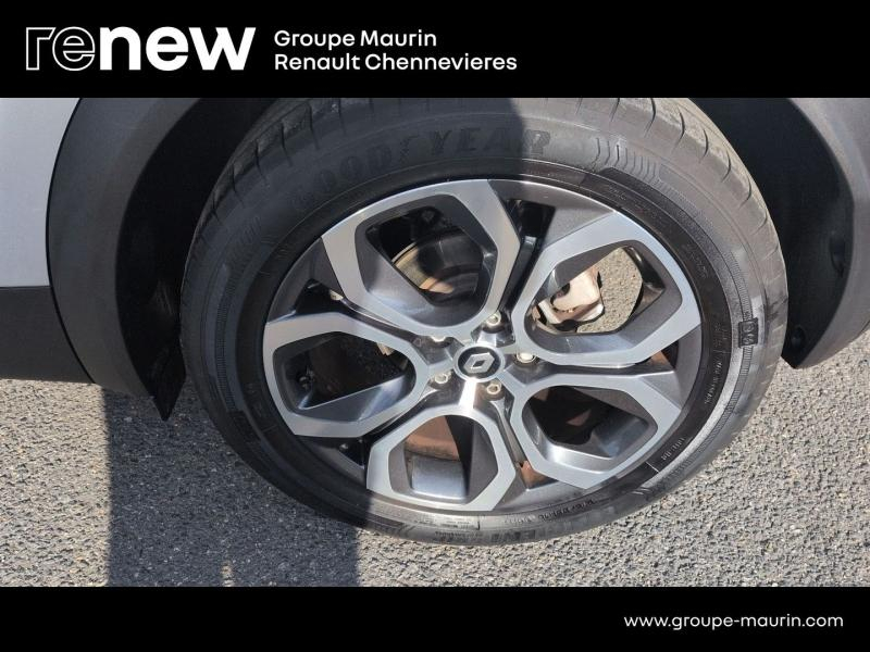 RENAULT Captur d’occasion à vendre à CHENNEVIÈRES-SUR-MARNE chez ADP - SOVEA 94 (Photo 10)