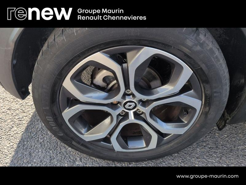 RENAULT Captur d’occasion à vendre à CHENNEVIÈRES-SUR-MARNE chez ADP - SOVEA 94 (Photo 11)