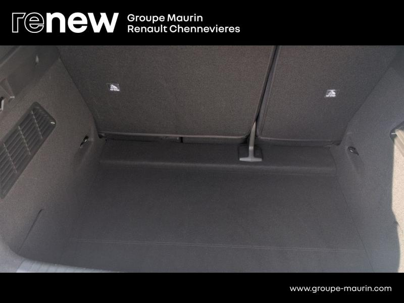 RENAULT Megane d’occasion à vendre à CHENNEVIÈRES-SUR-MARNE chez ADP - SOVEA 94 (Photo 13)