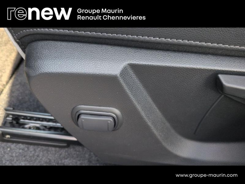 RENAULT Megane d’occasion à vendre à CHENNEVIÈRES-SUR-MARNE chez ADP - SOVEA 94 (Photo 17)