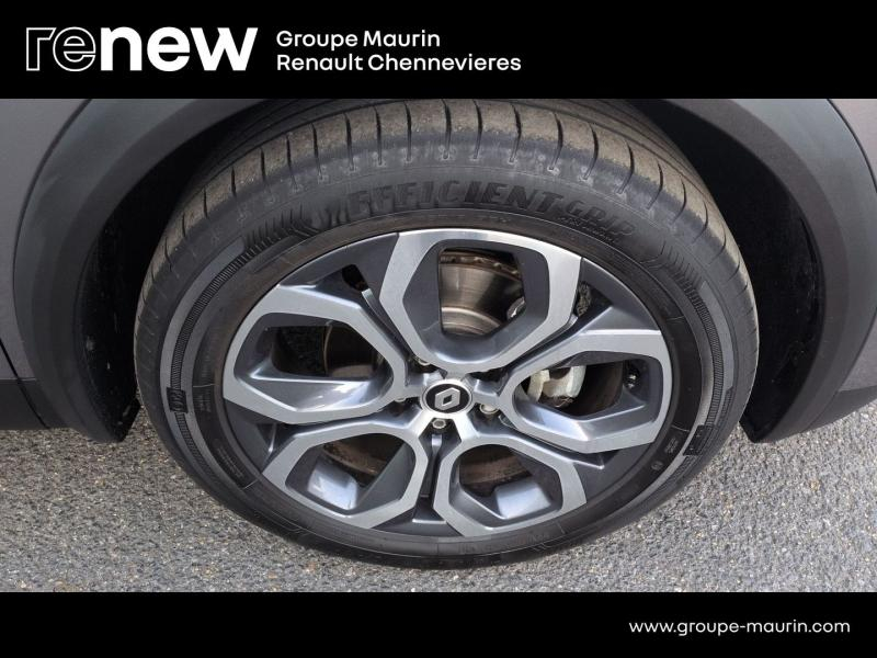 RENAULT Captur d’occasion à vendre à CHENNEVIÈRES-SUR-MARNE chez ADP - SOVEA 94 (Photo 15)