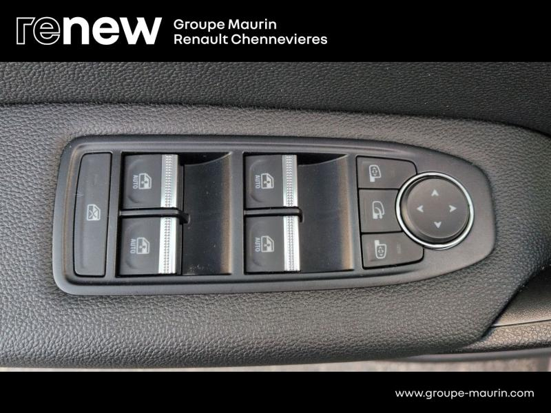 RENAULT Captur d’occasion à vendre à CHENNEVIÈRES-SUR-MARNE chez ADP - SOVEA 94 (Photo 20)