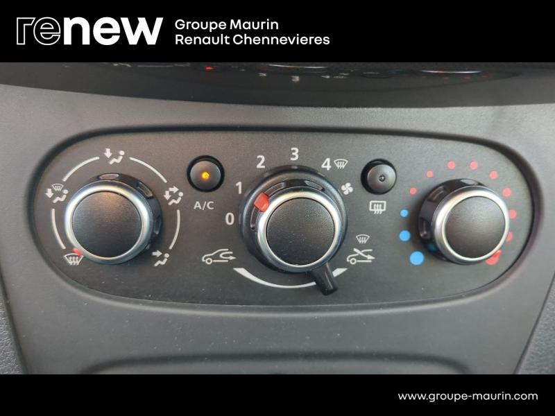 DACIA Sandero d’occasion à vendre à CHENNEVIÈRES-SUR-MARNE chez ADP - SOVEA 94 (Photo 19)