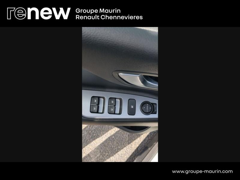 KIA Stonic d’occasion à vendre à CHENNEVIÈRES-SUR-MARNE chez ADP - SOVEA 94 (Photo 14)