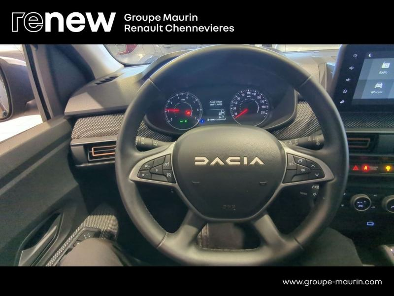 DACIA Sandero d’occasion à vendre à CHENNEVIÈRES-SUR-MARNE chez ADP - SOVEA 94 (Photo 16)