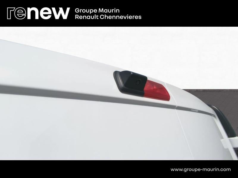 RENAULT Trafic Fg VUL d’occasion à vendre à CHENNEVIÈRES-SUR-MARNE chez ADP - SOVEA 94 (Photo 9)